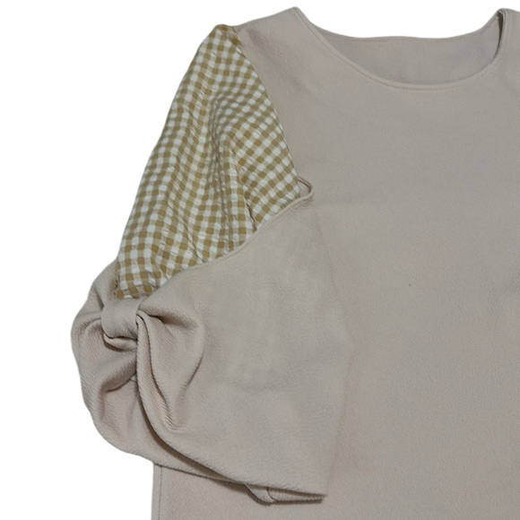 Polyester top with sleeves in bows - Picture 2 of 3